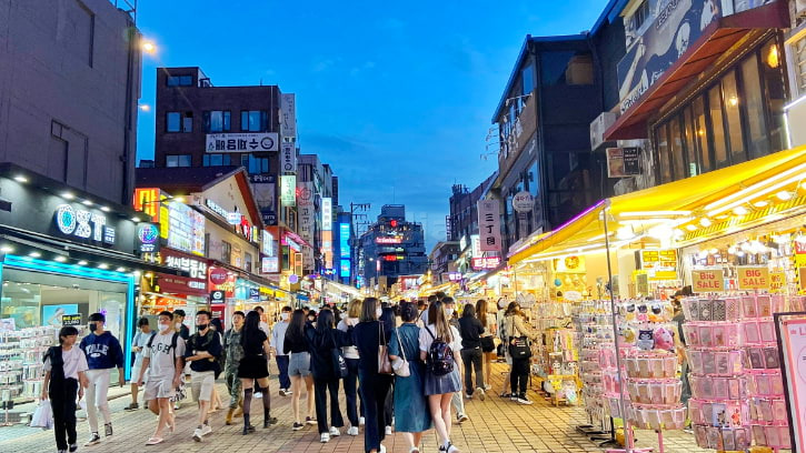 ហុងដេ​ (Hongdae) K-Pop ក្នុងជីវិតពិត